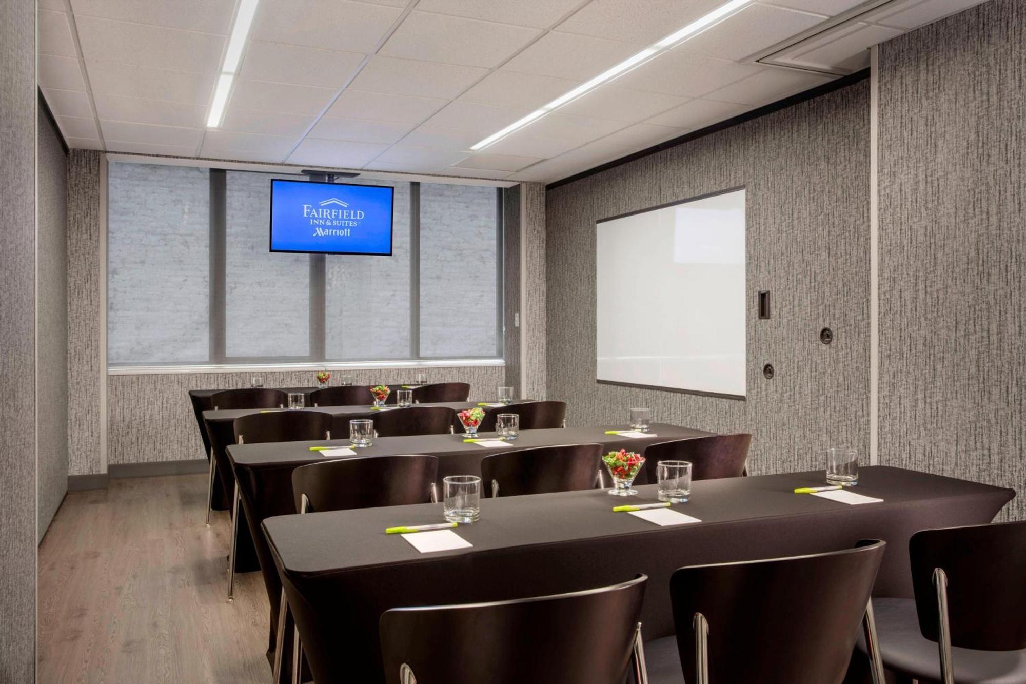 Fairfield Inn And Suites Chicago Downtown/ Magnificent Mile Ngoại thất bức ảnh