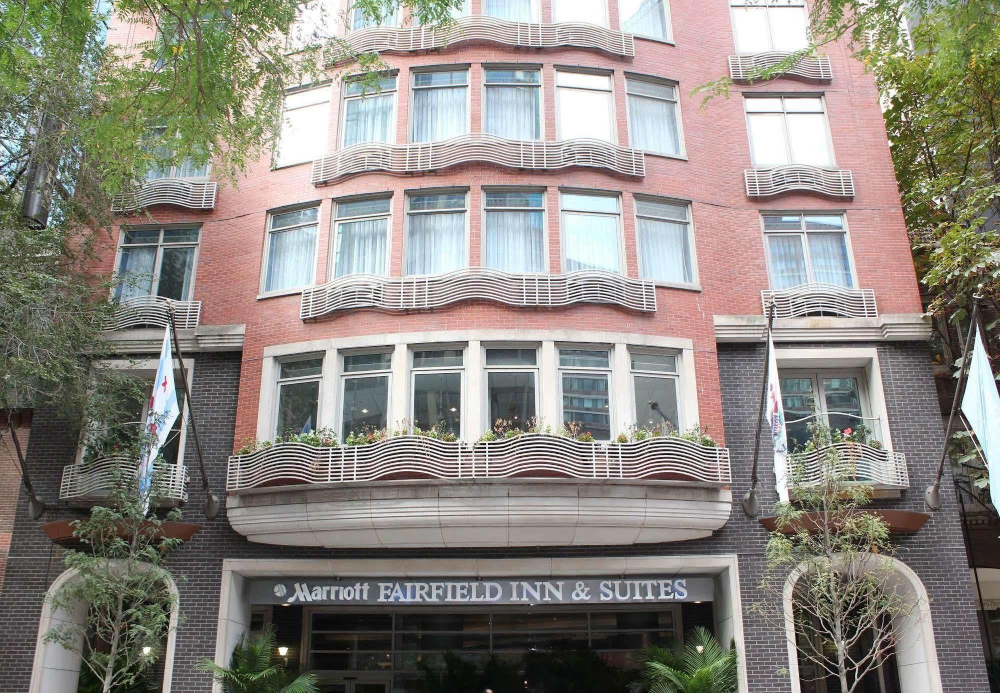 Fairfield Inn And Suites Chicago Downtown/ Magnificent Mile Ngoại thất bức ảnh